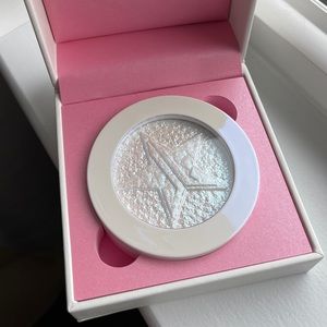 Jeffrey Star Extreme Frost in Gag Me